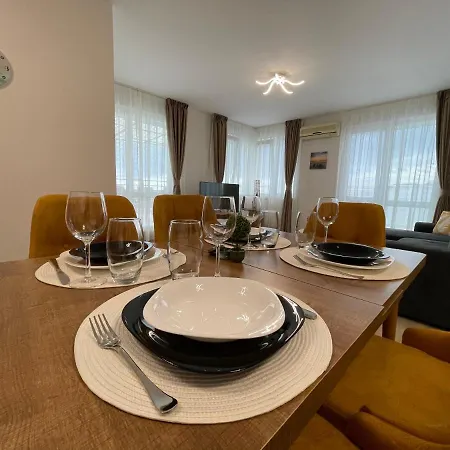 Sea тerrace Aquamarine Апартаменти